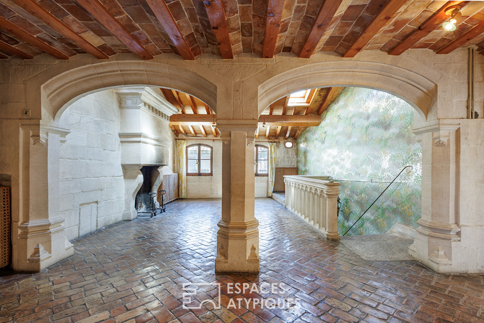 Maison de caractère avec terrasse