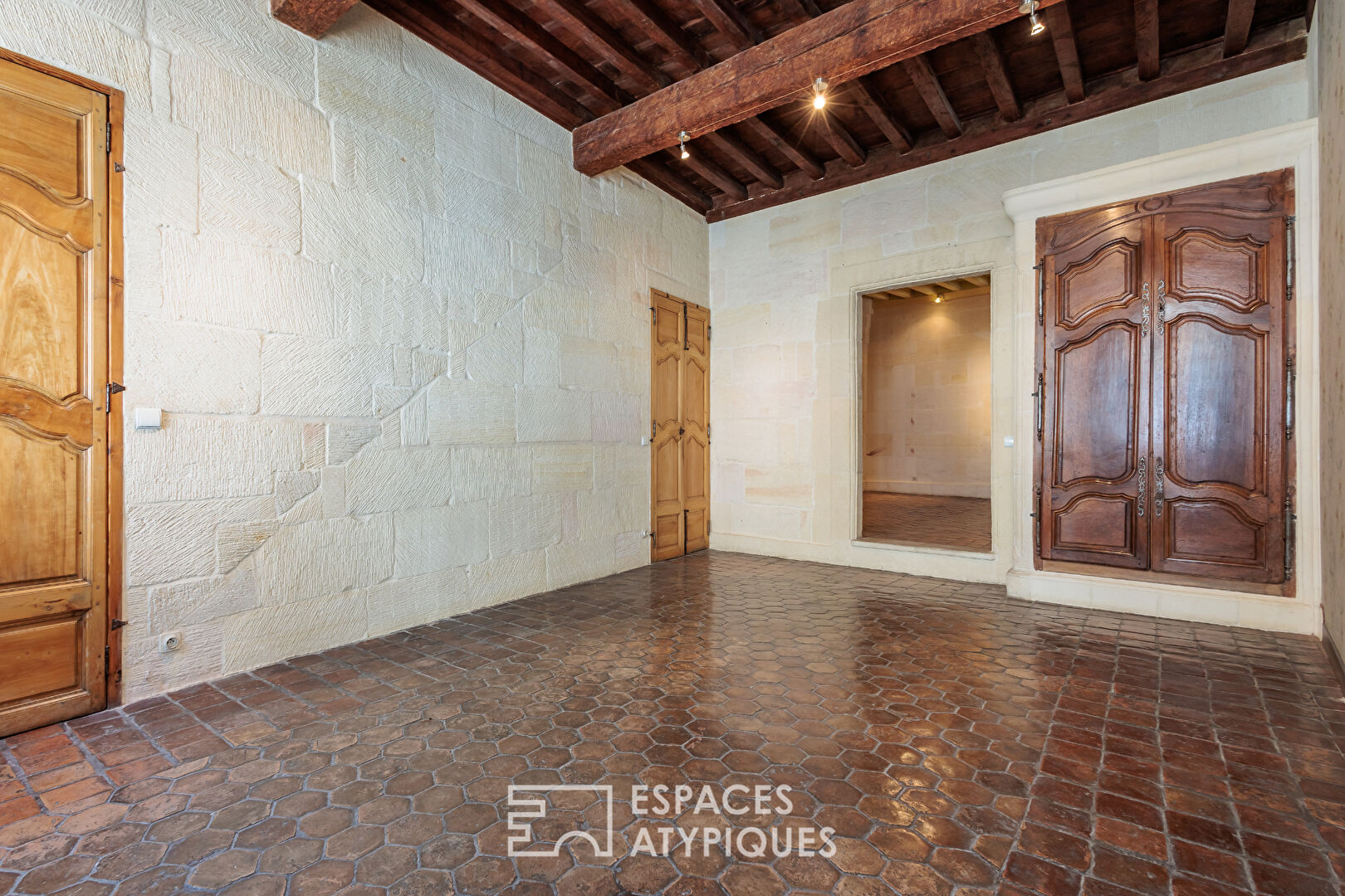 Maison de caractère avec terrasse