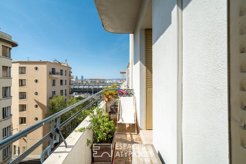 Appartement en étage élevé avec extérieur