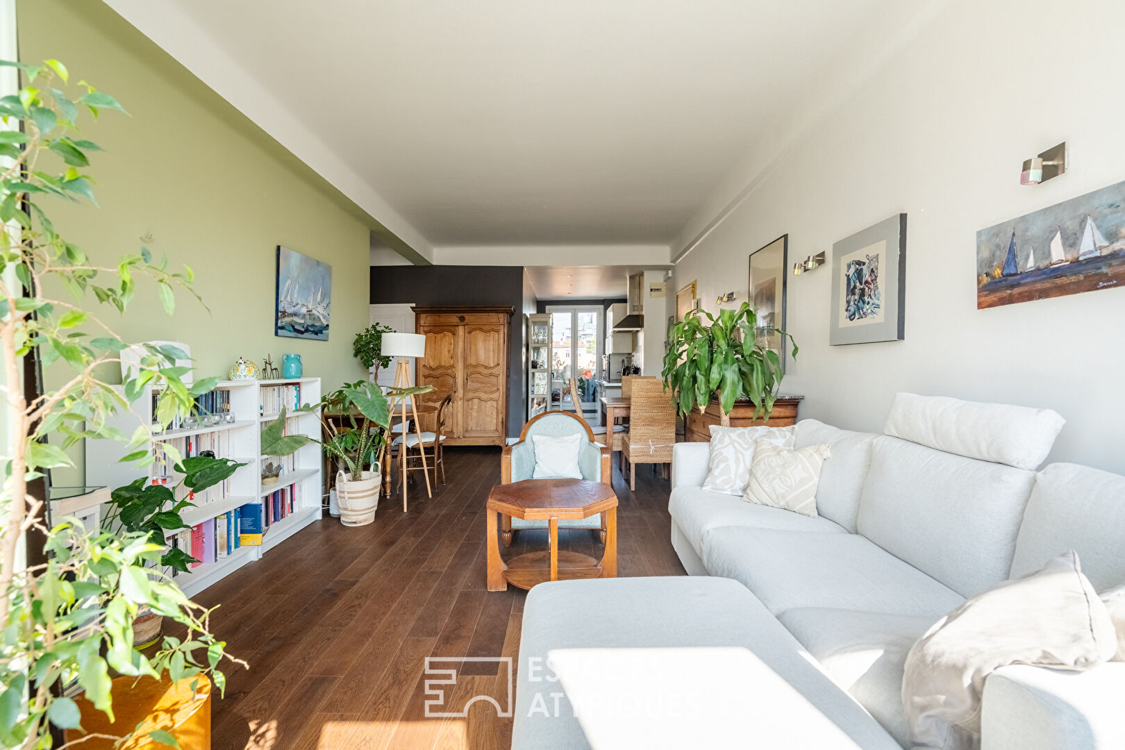 Appartement en étage élevé avec extérieur