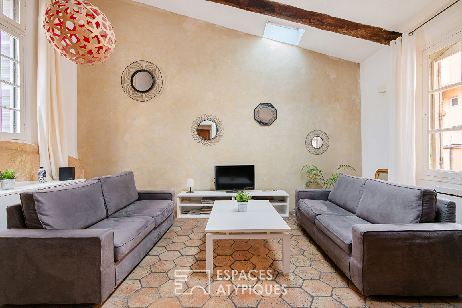 Loft à rafraîchir dans un rue piétonne d’Aix-en-Provence