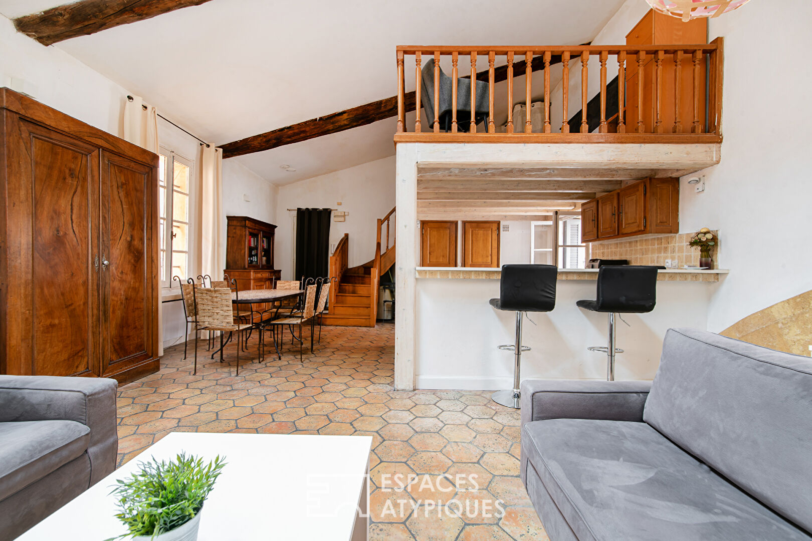 Loft à rafraîchir dans un rue piétonne d’Aix-en-Provence
