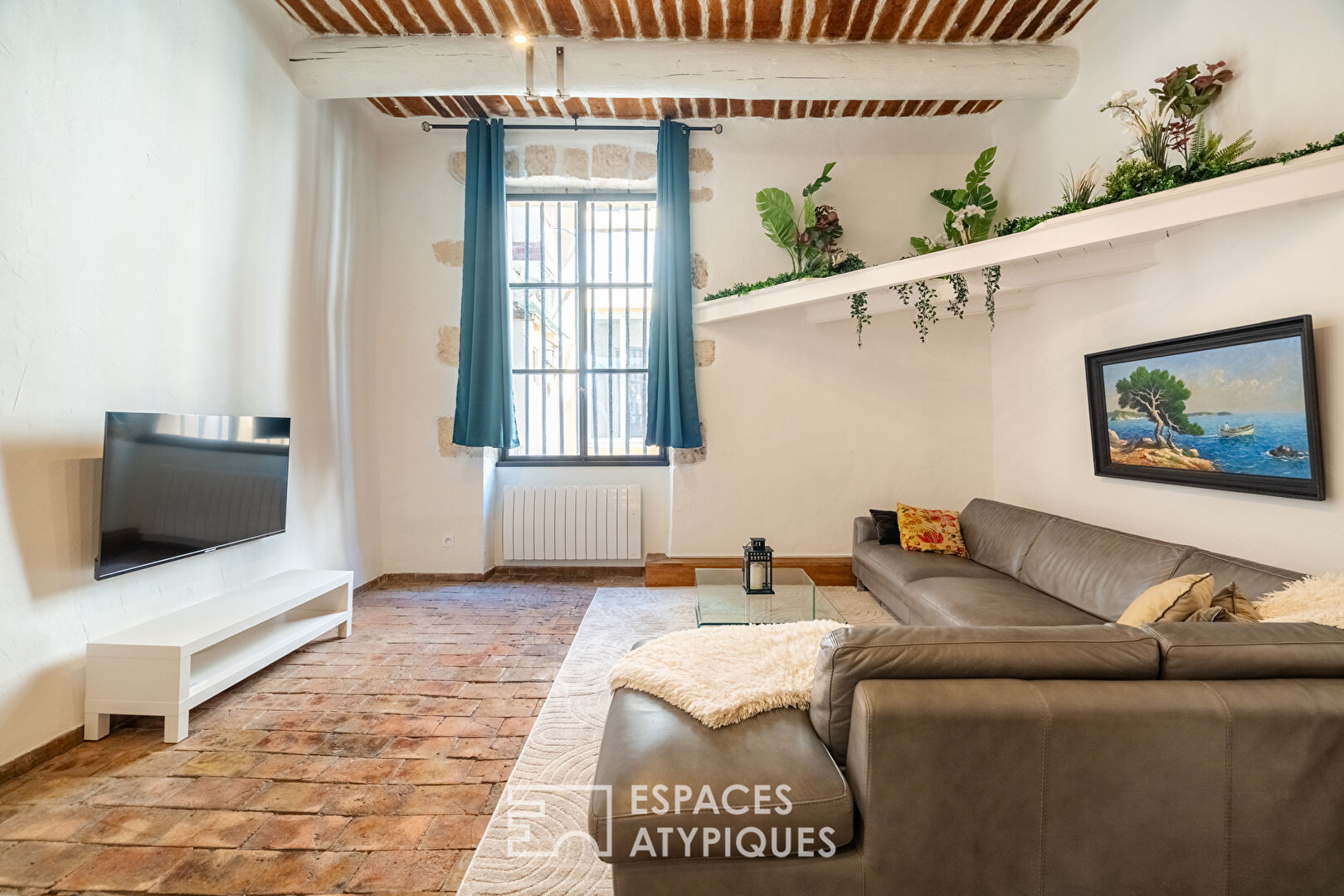 Renovated loft on the Old Port