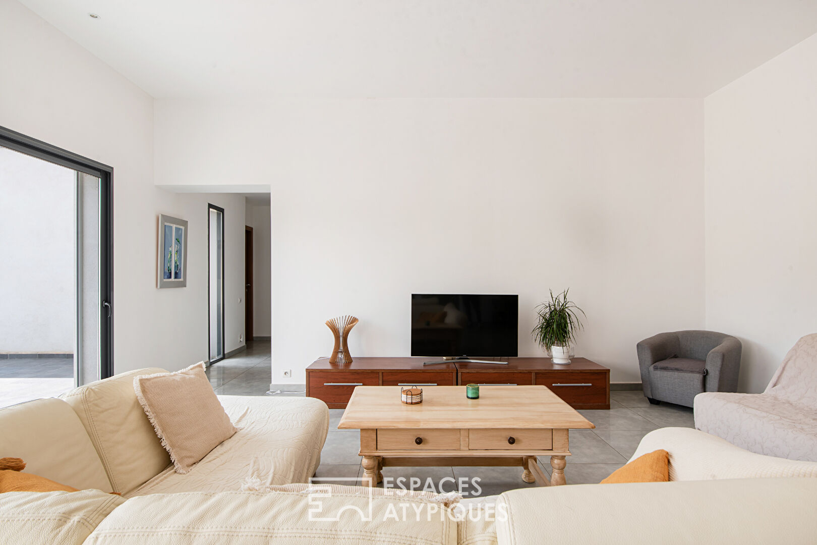 Villa moderne au coeur des oliviers – Lançon de Provence