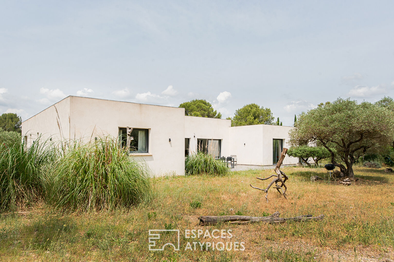 Villa moderne au coeur des oliviers – Lançon de Provence