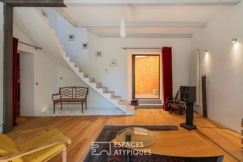 Maison avec patio, terrasse et jardin