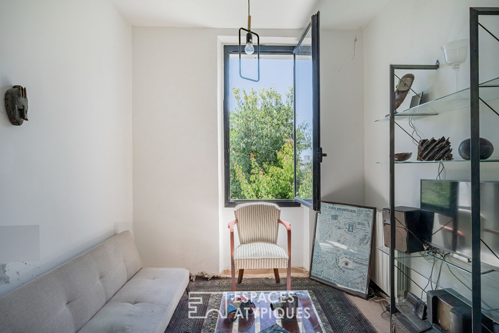 Maison avec patio, terrasse et jardin