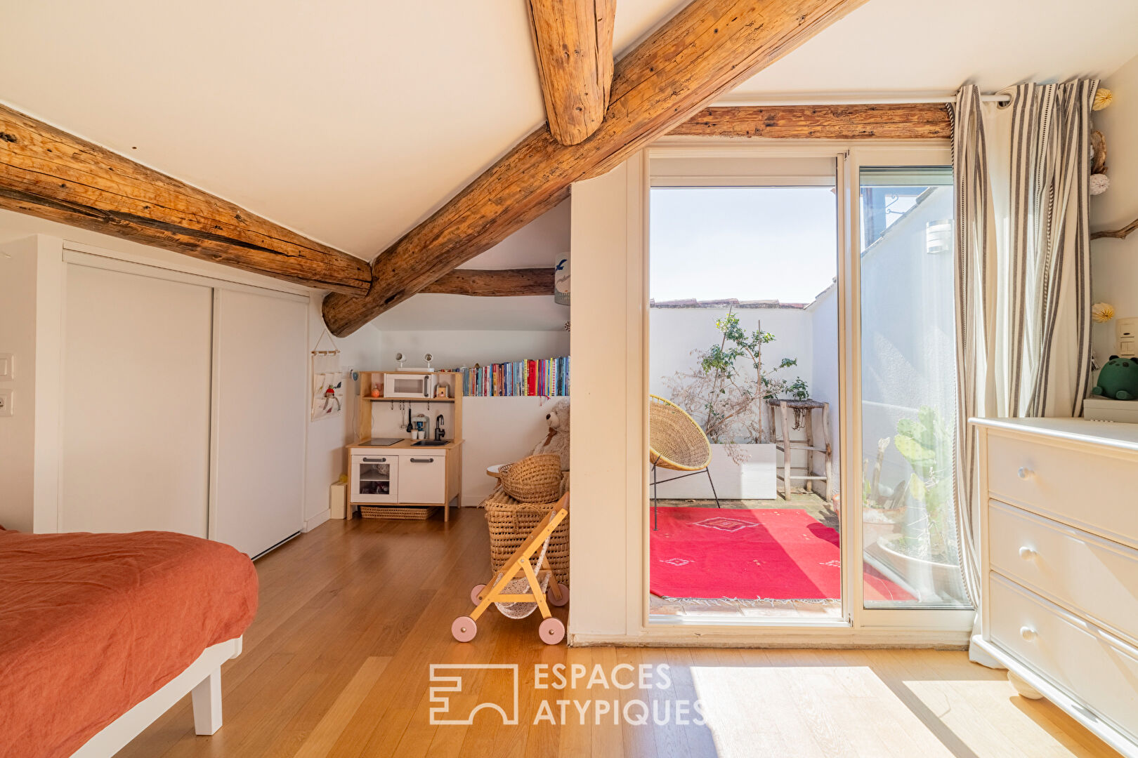 Triplex en dernier étage avec vue dégagée, Mazargues, Marseille