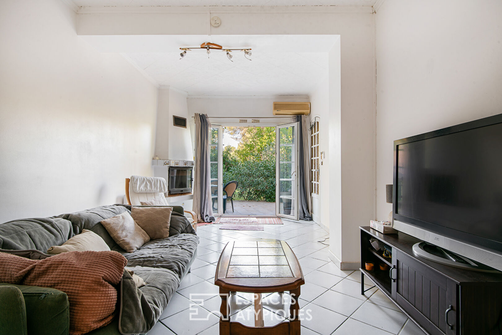 Authentic stone house in the heart of Provençal nature – Salon-de-Provence