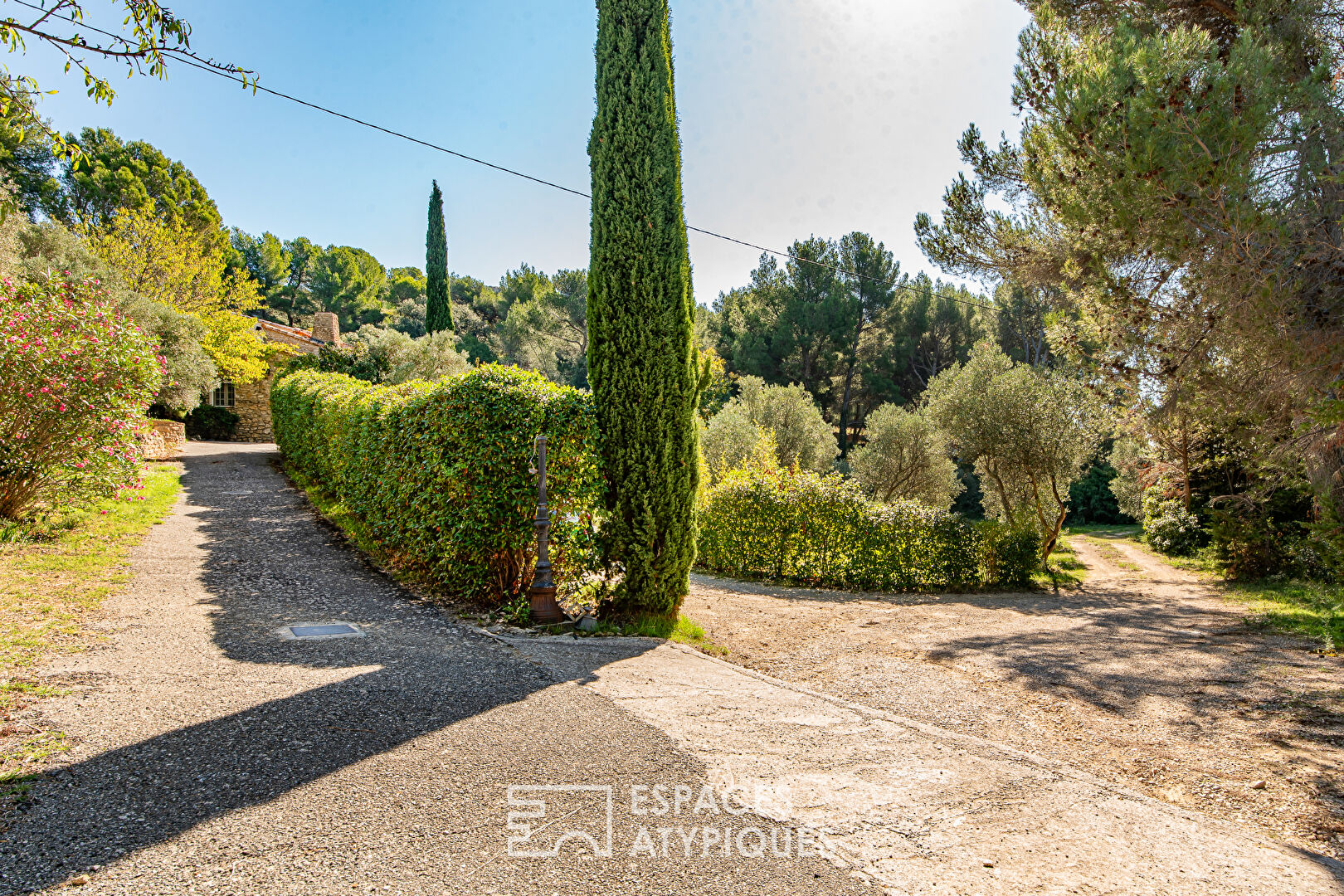 Authentic stone house in the heart of Provençal nature – Salon-de-Provence