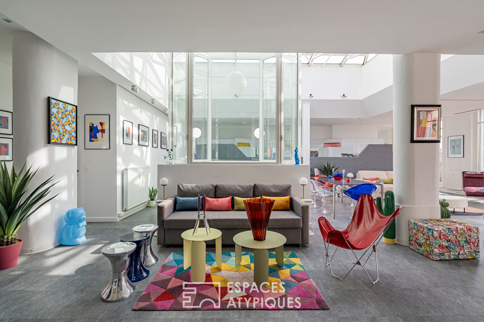 Loft by architect André Stern – 260 sqm of light at the top of a Haussmannian building