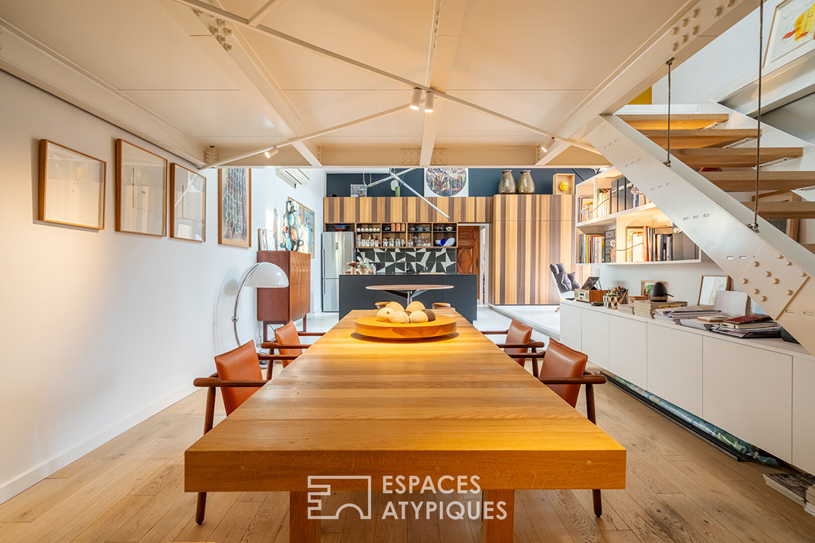 Loft rénové en dernier étage