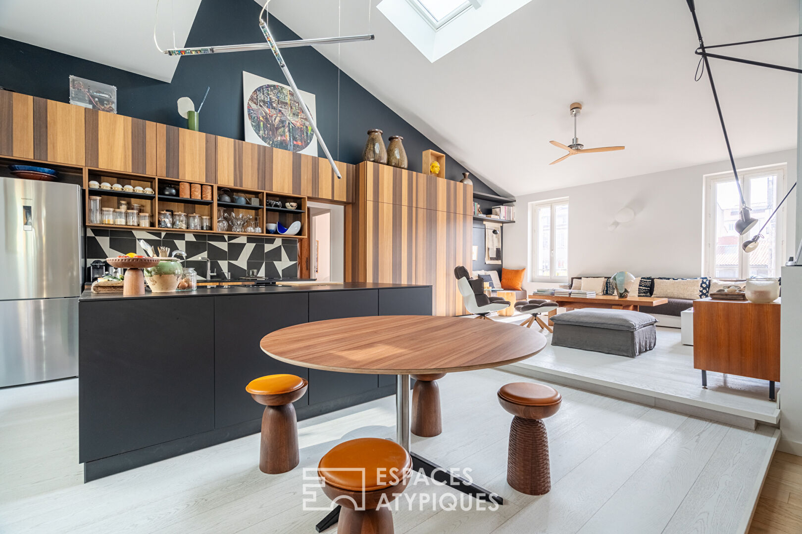 Loft rénové en dernier étage