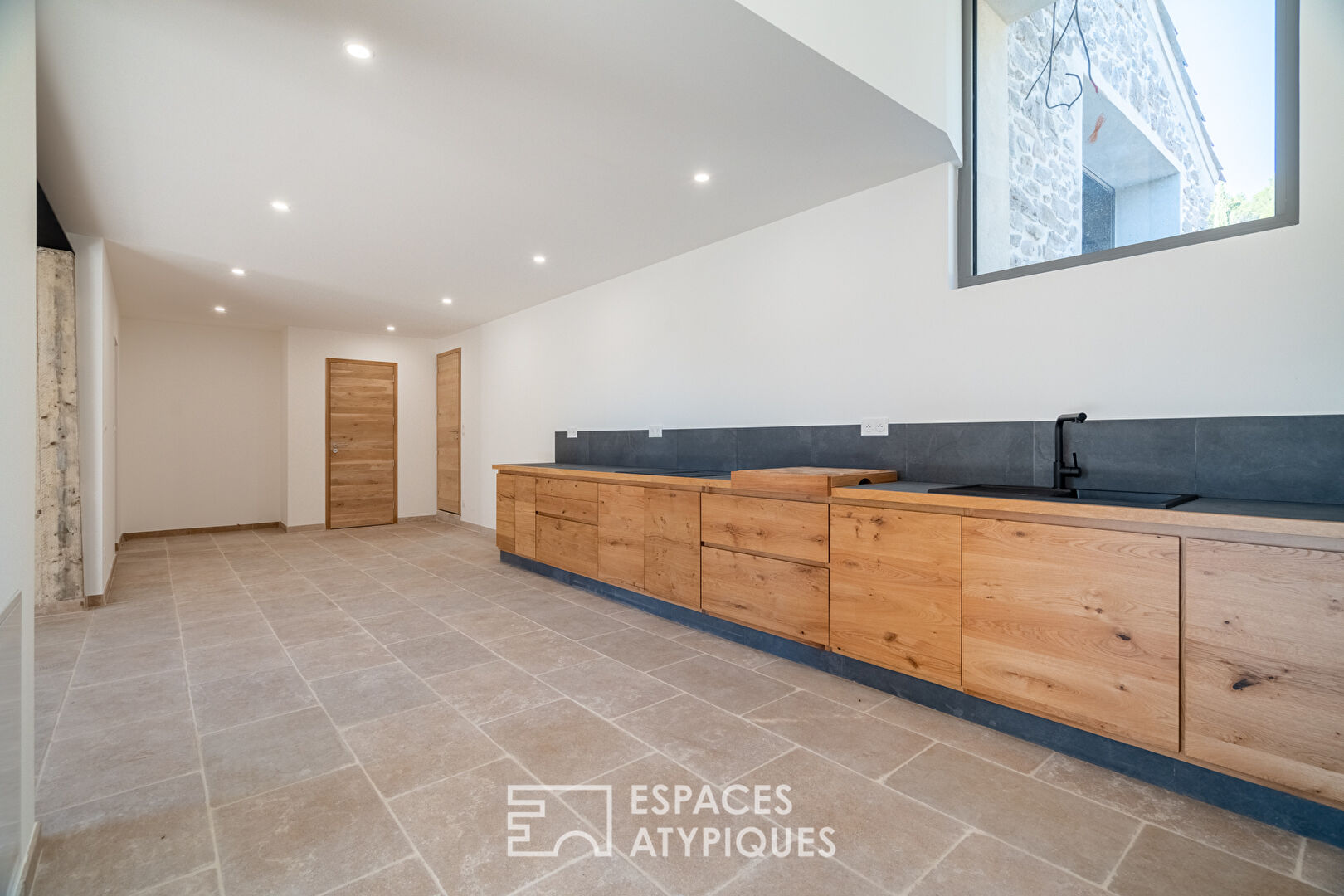 Mas provençal rénové, entre charme et modernité