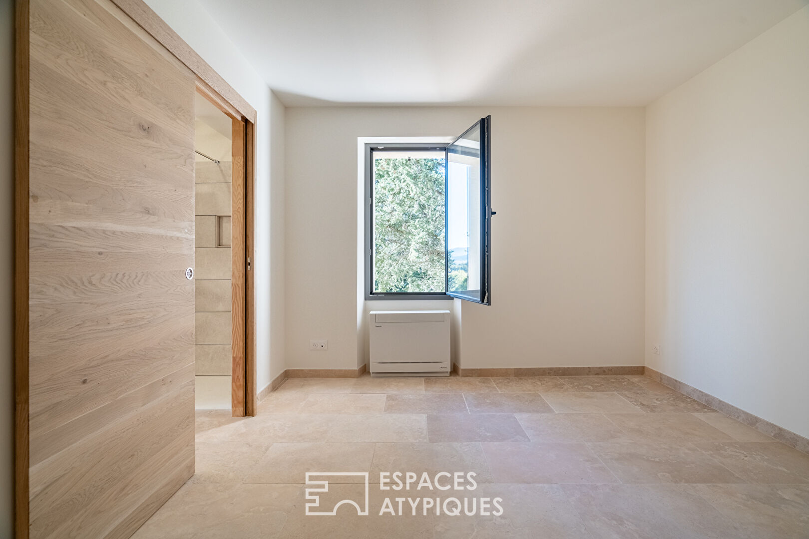 Mas provençal rénové, entre charme et modernité