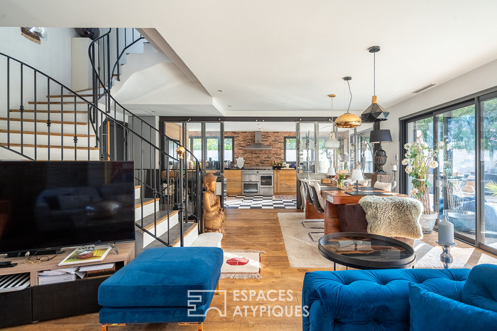 Maison contemporaine avec piscine