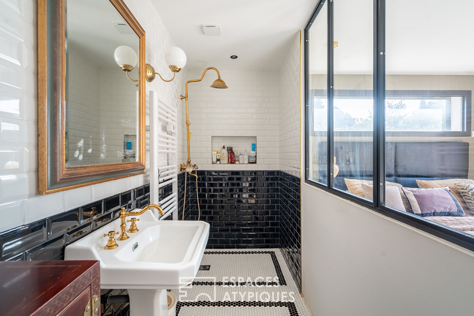 Maison contemporaine avec piscine