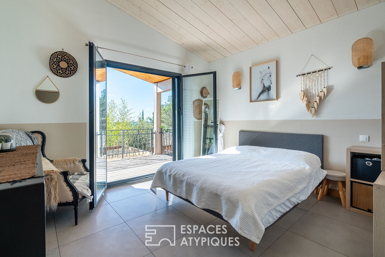 Maison contemporaine avec jardin