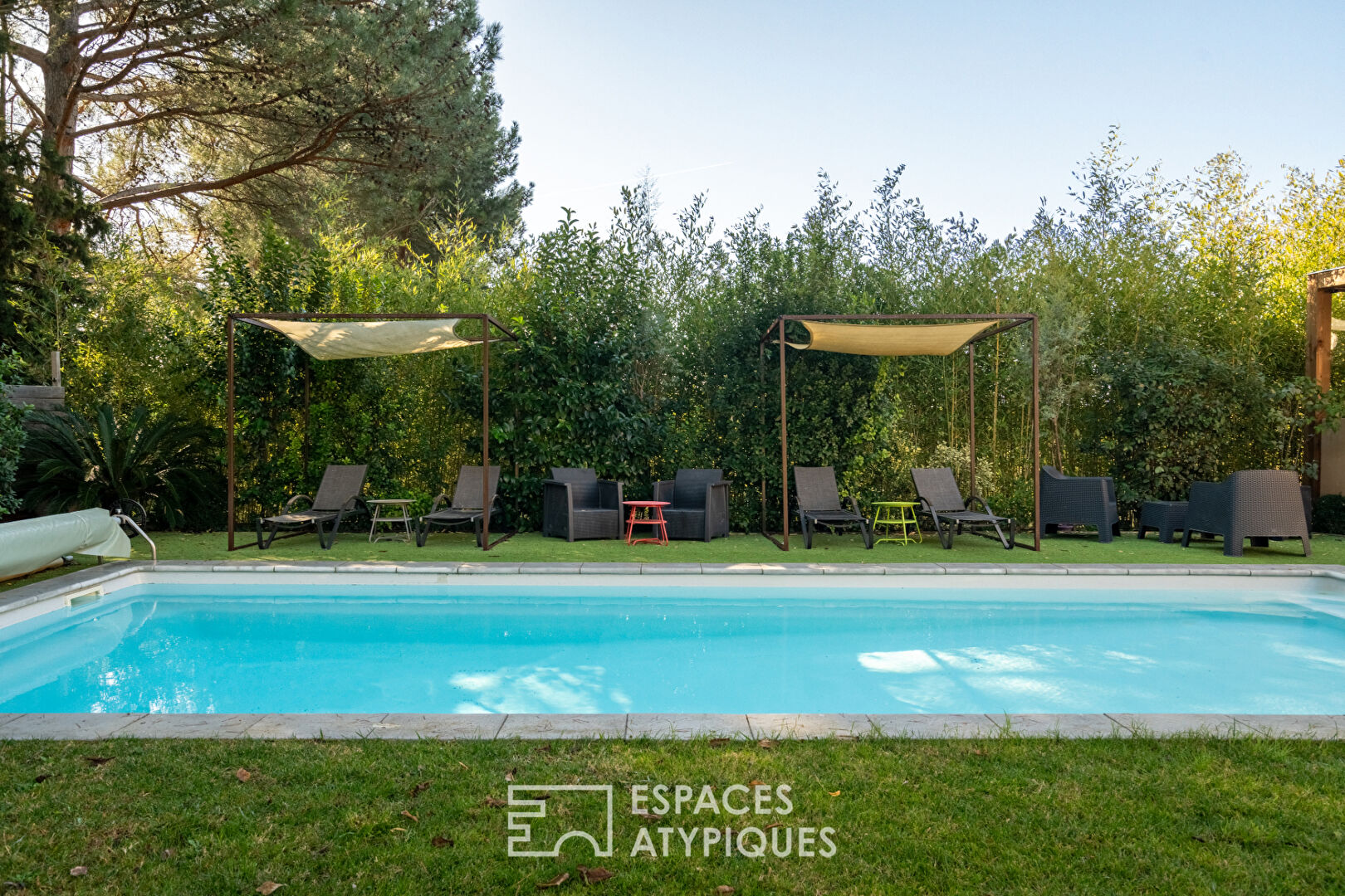 Maison contemporaine avec jardin