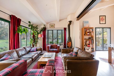 Propriété de charme dans un environnement boisé avec piscine et maison d’hôtes