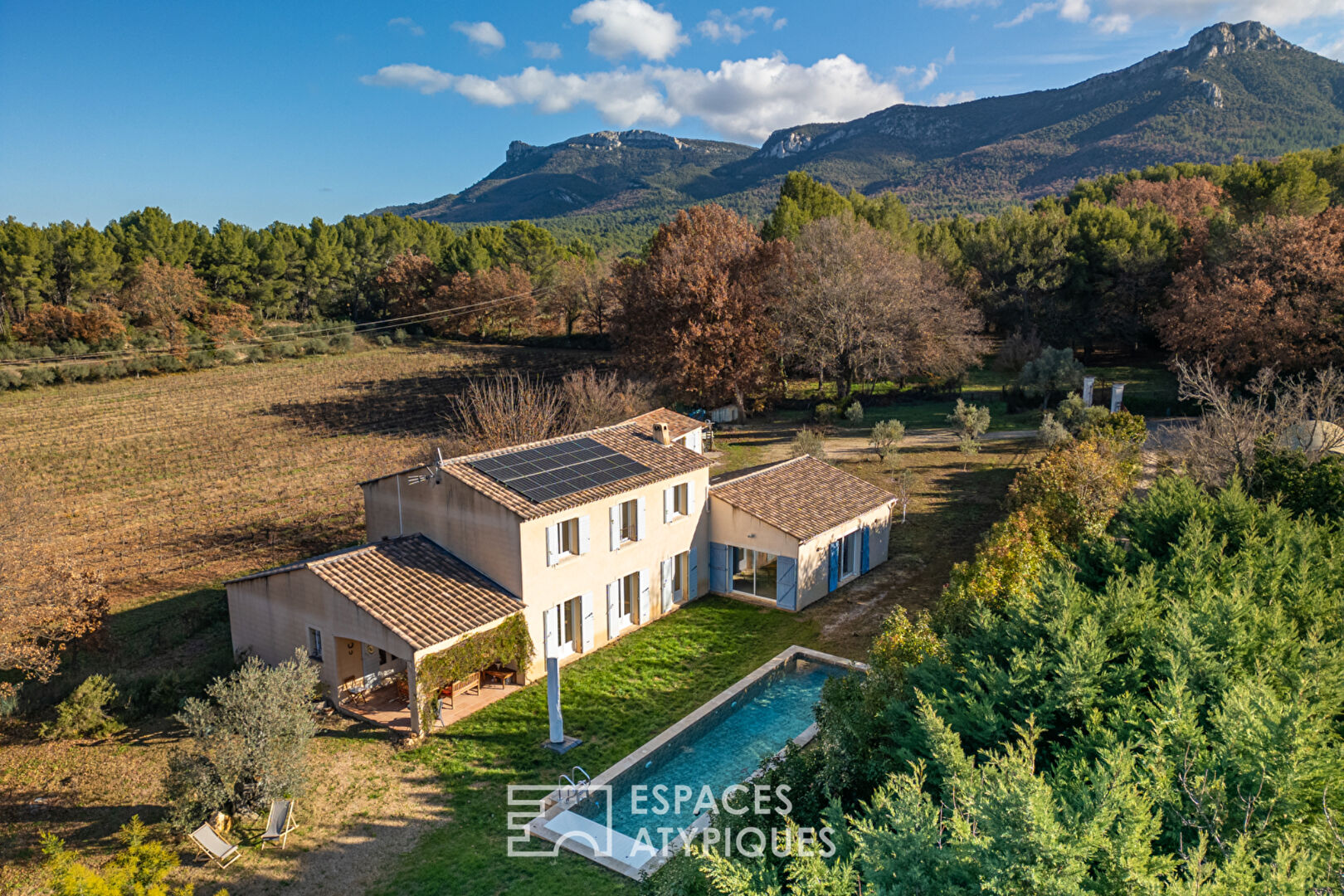 Mas provençal contemporain éco-responsable avec piscine