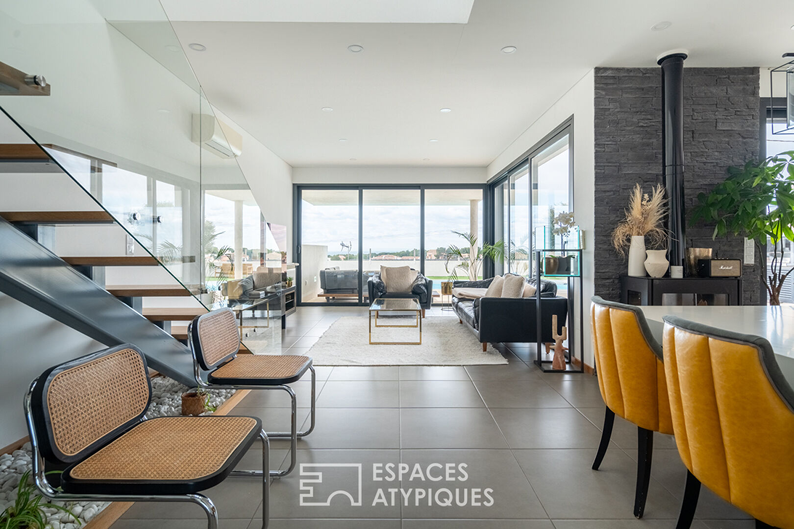 Vue Mer et Lignes Contemporaines