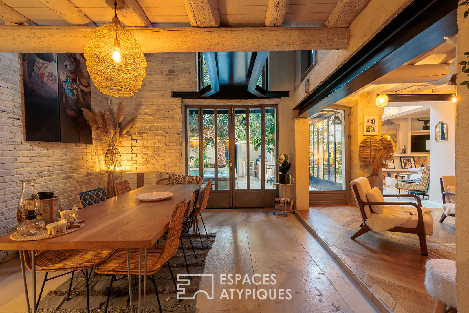 Maison de village avec cour privative