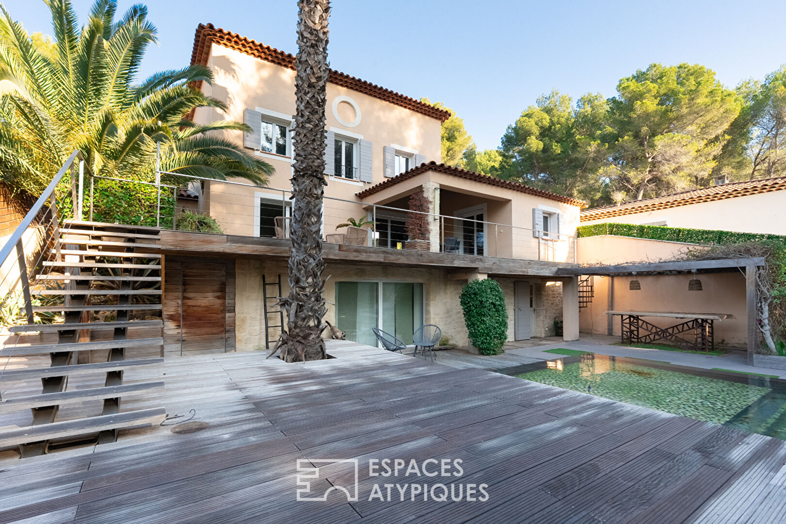 Villa contemporaine au cœur d&rsquo;un écrin de verdure et de sérénité