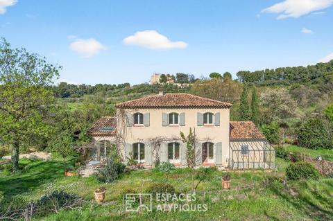 Bastide provençale avec piscine dans un écrin de nature