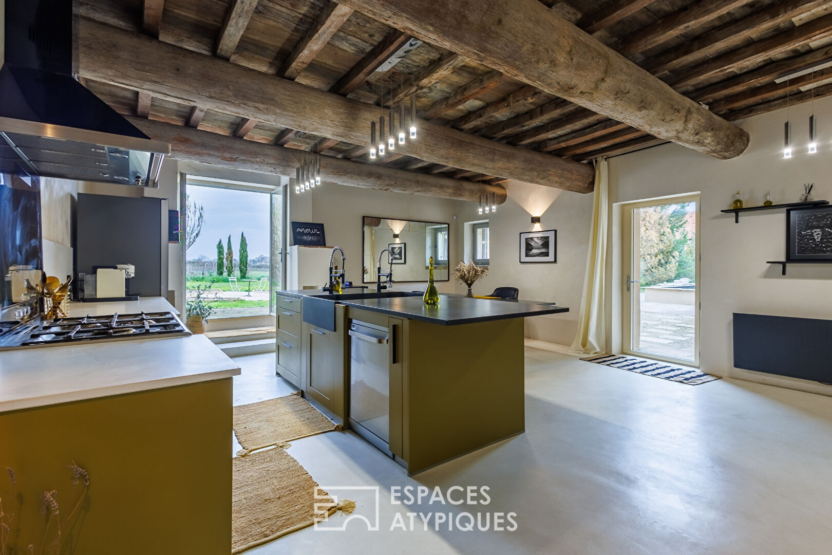 Demeure de maître et sa tour du XVIe siècle