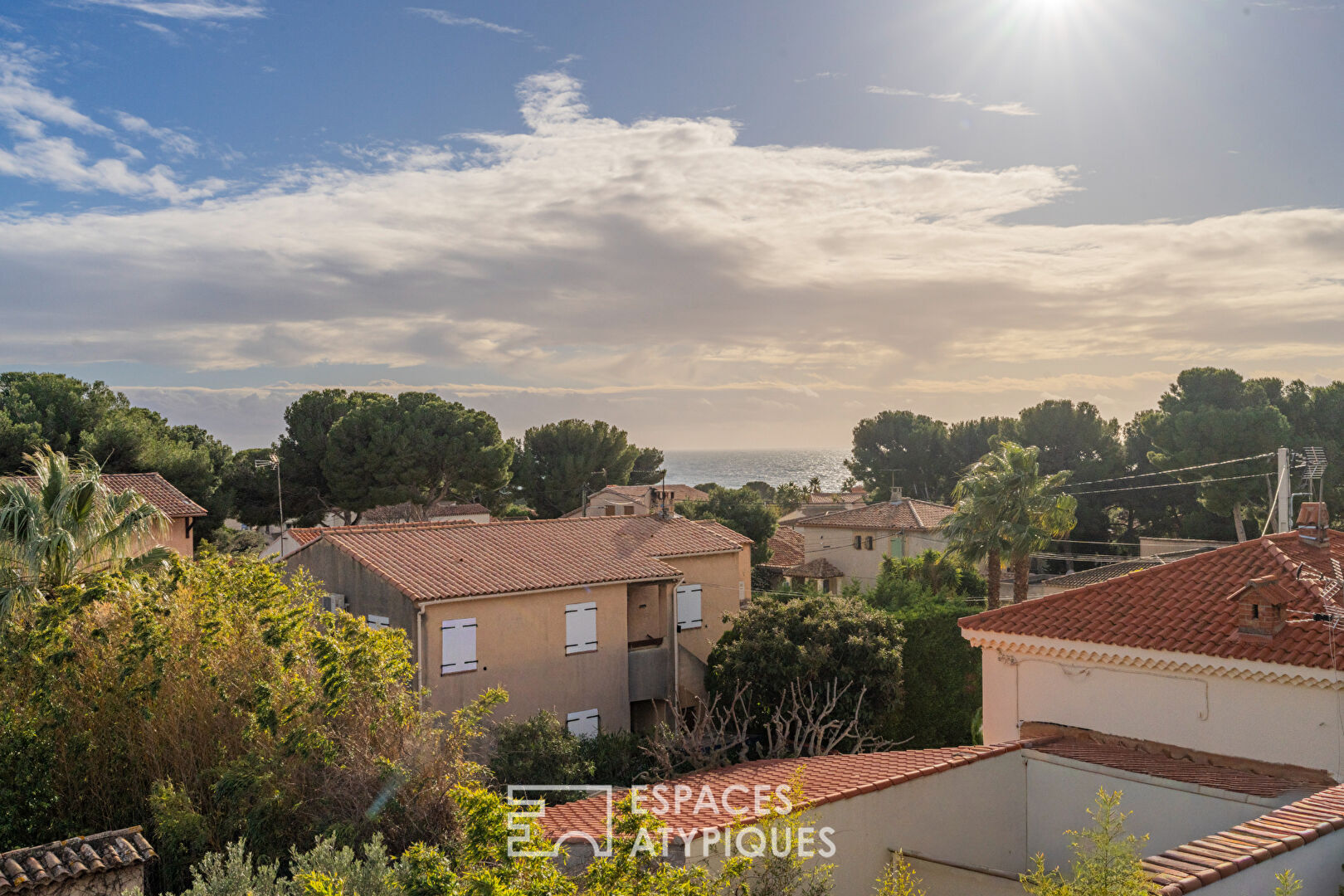 Maison d&rsquo;architecte rénovée avec échappée mer