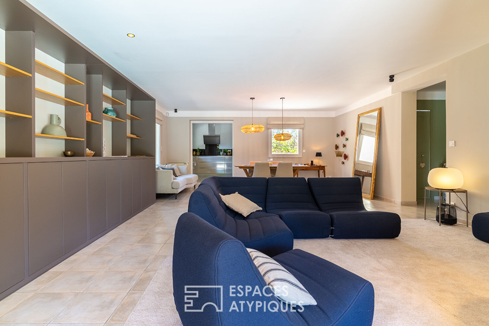 Bastide provençale avec terrain et piscine