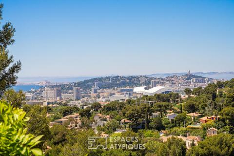 Maison Provençale avec jardins en restanques et vue dégagée. La Panouse
