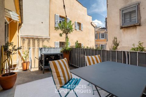 Appartement de charme avec terrasse en plein coeur du centre ville