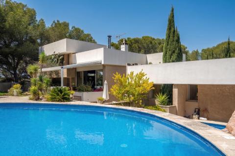 Villa d&rsquo;architecte aux portes de Martigues