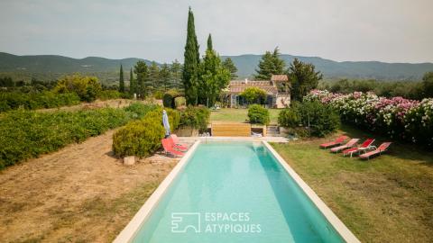 Bastide provençale au pied du Luberon
