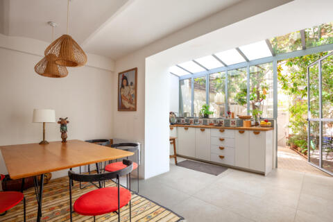 Maison de charme avec jardin intimiste – Esprit atelier