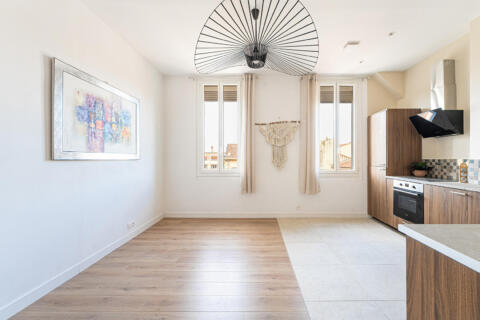 Appartement contemporain rénové –  Marseille 7ème