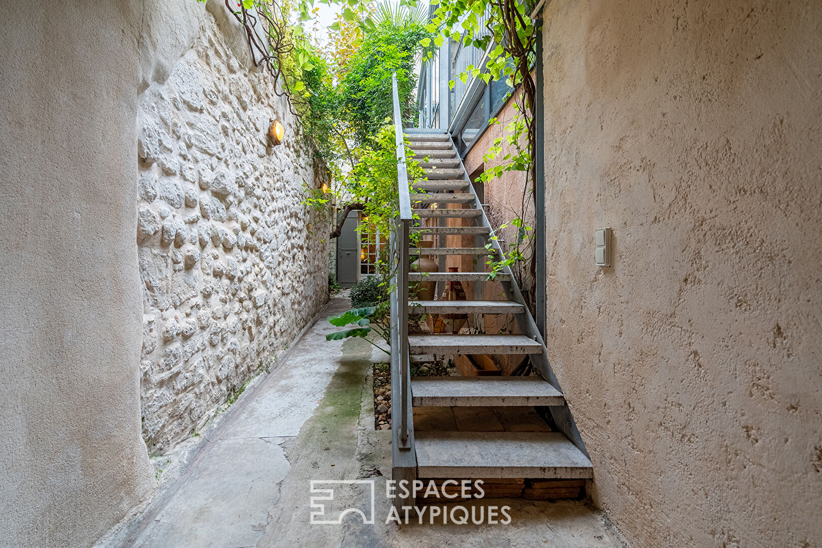 Revisited townhouse with terrace, patio and outbuilding