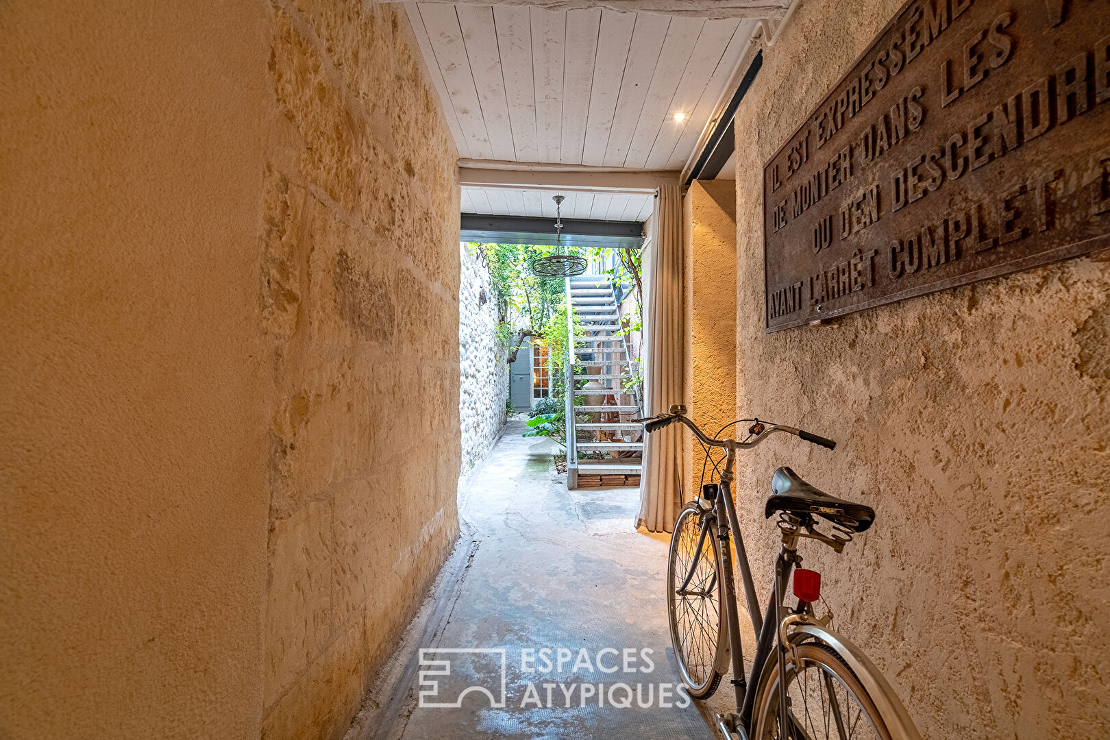 Maison de ville revisitée avec dépendance