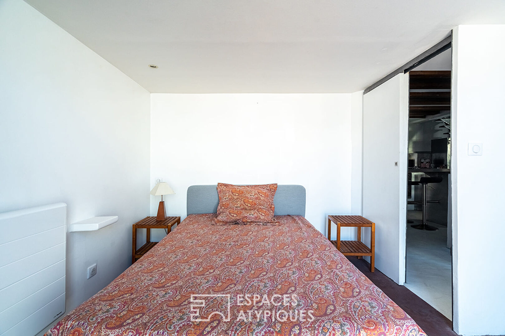 Apartment with patio and balconies in Cassis