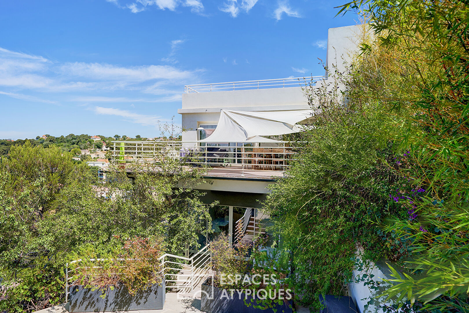 Maison contemporaine avec vue mer