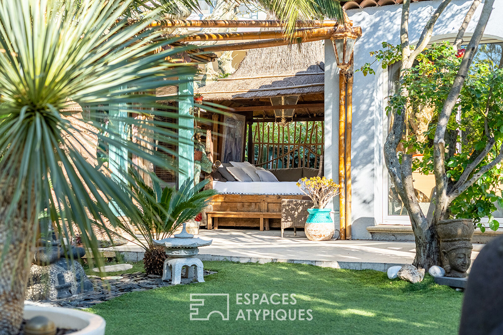 Maison de caractère avec jardin exotique