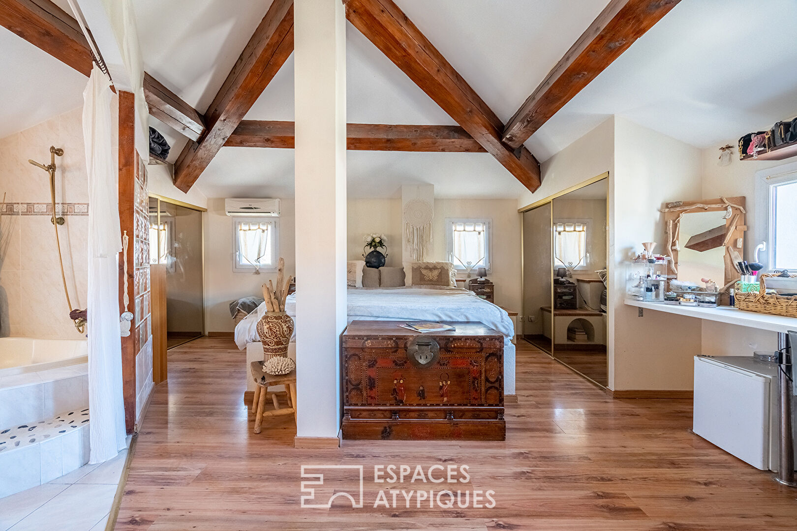 Maison de caractère avec jardin exotique