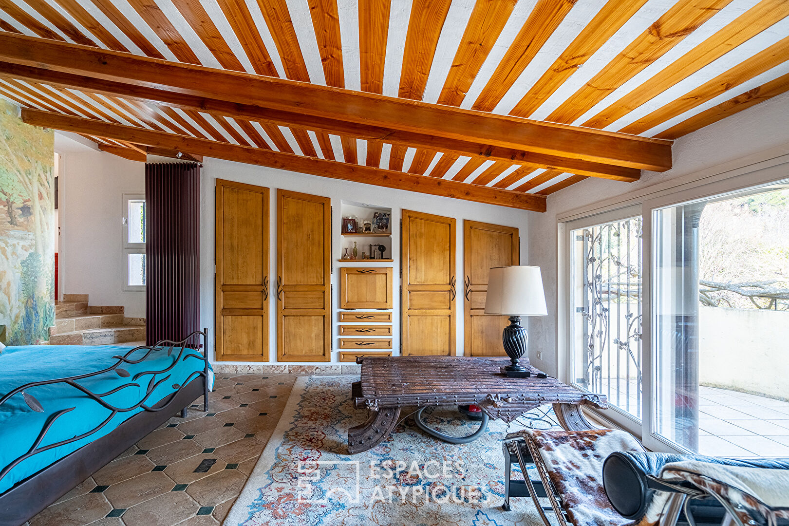 Ancien pavillon de chasse provençal