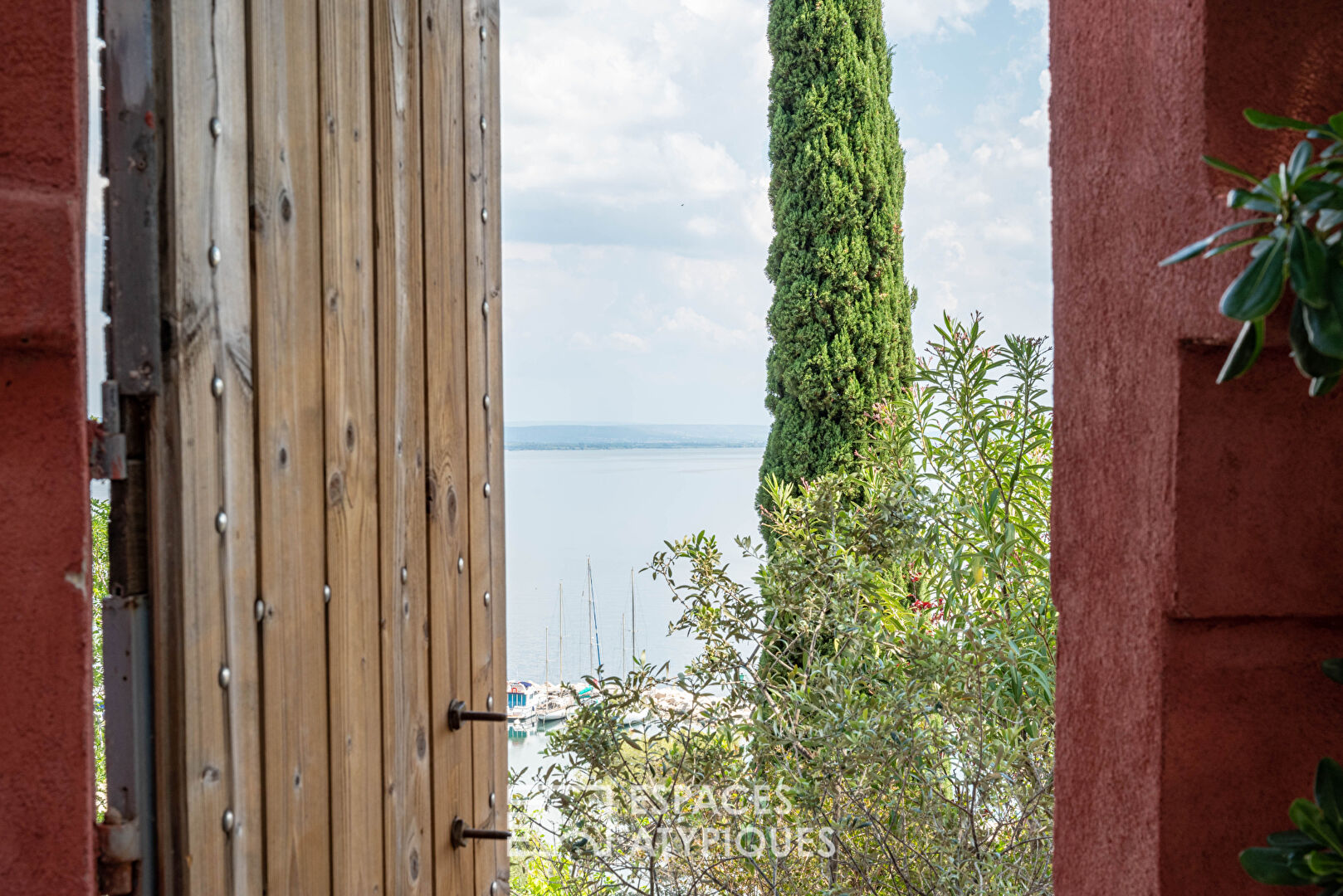 Terraced house with contemplative view