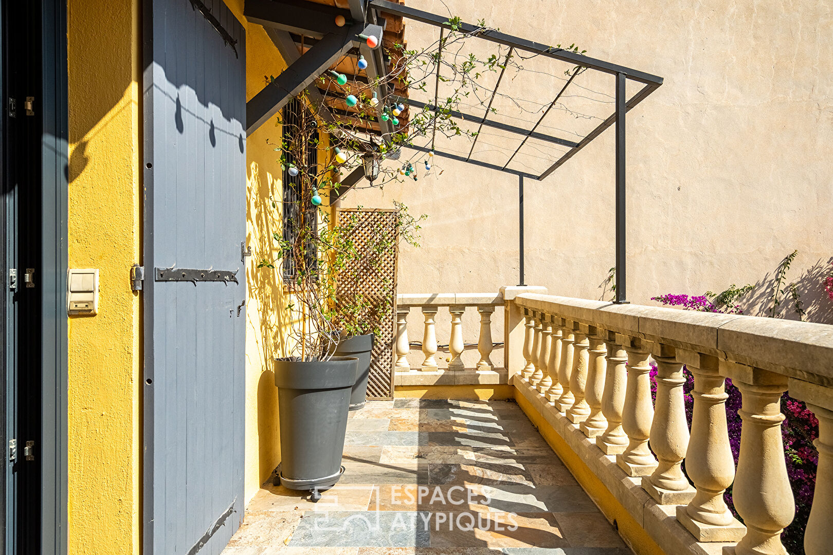 Townhouse with terrace