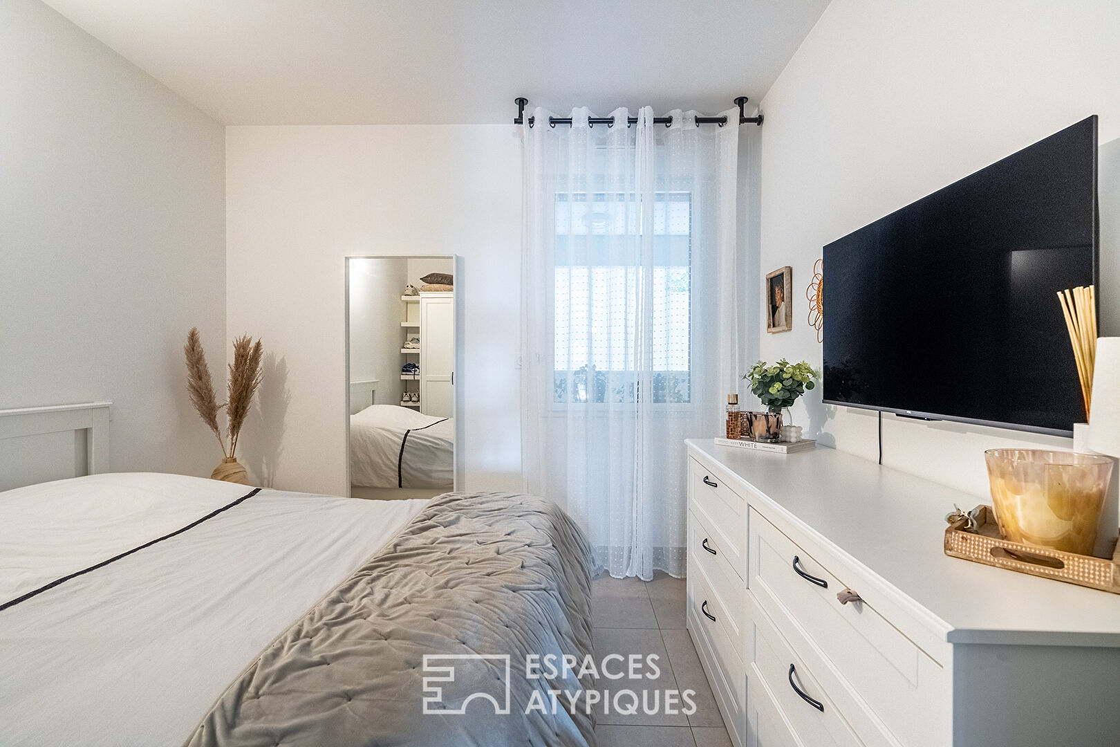 Appartement  contemporain avec vue  extérieur au calme