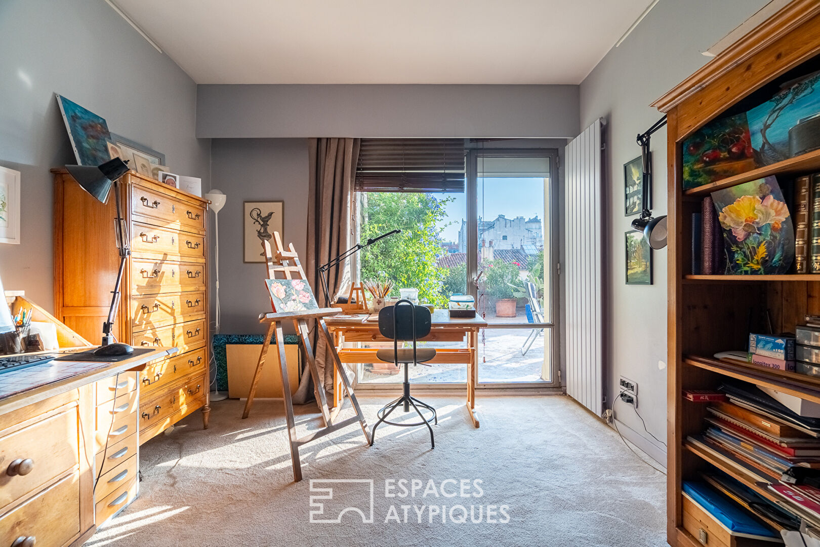 Apartment with terraces and open view