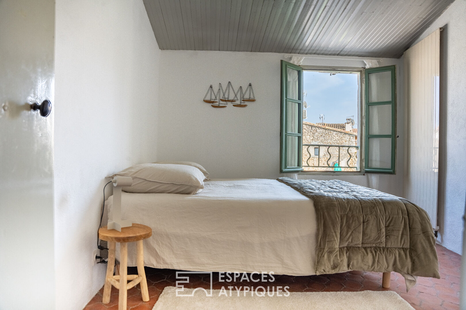 Maison de village avec toit terrasse